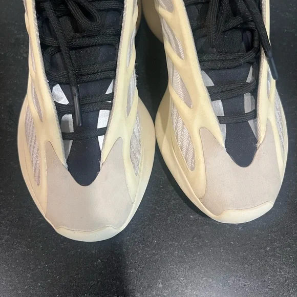 Size 7.5 - adidas Yeezy Boost 700 V3 Azael Men’s Shoes - Picture 5 of 10